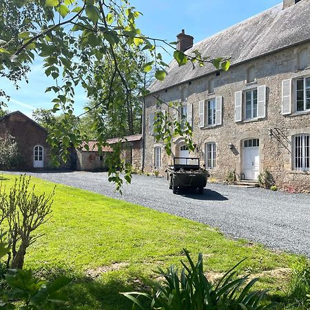Bed and Breakfast Domaine De L'Eau Partie Carentan Esterno foto