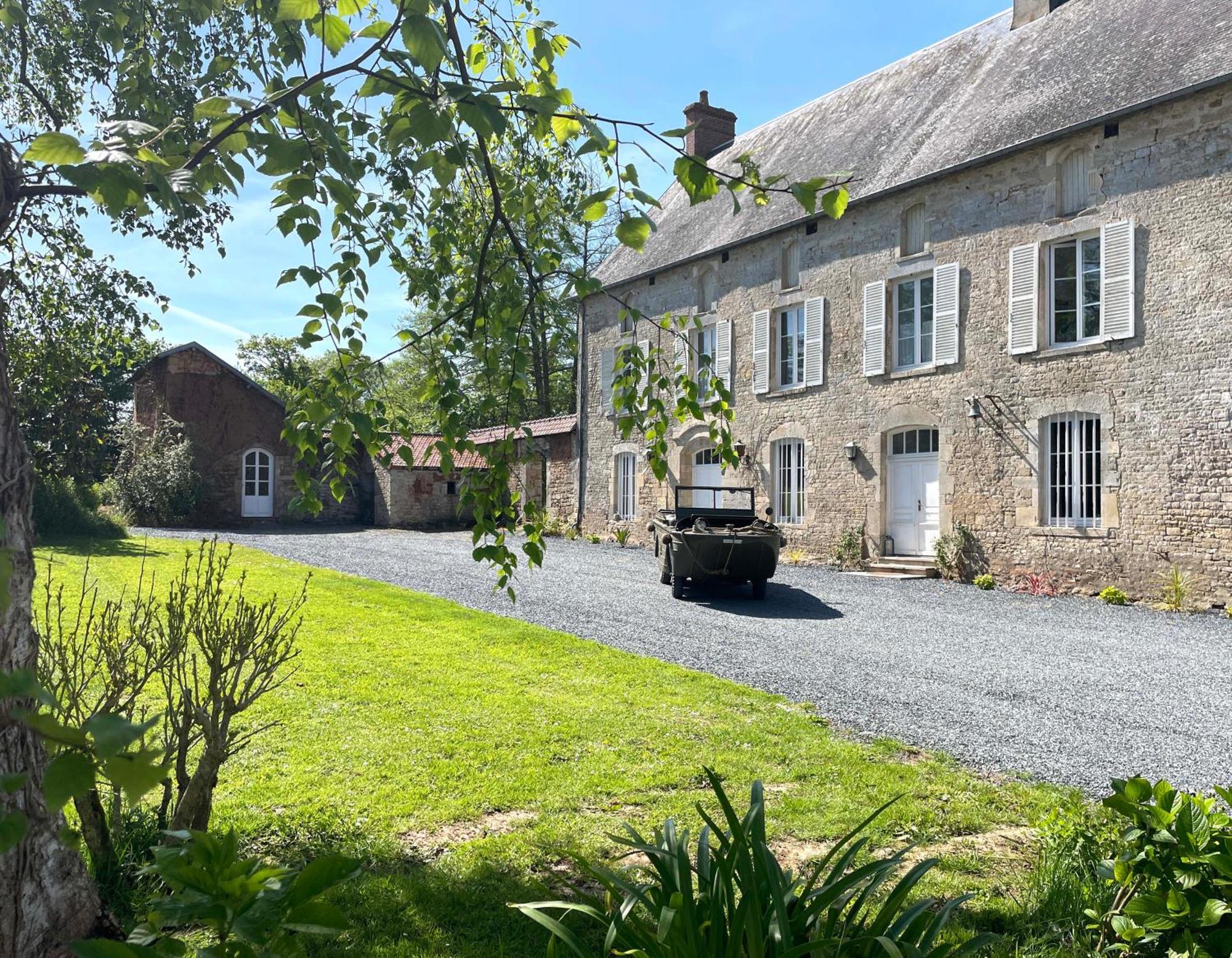 Bed and Breakfast Domaine De L'Eau Partie Carentan Esterno foto